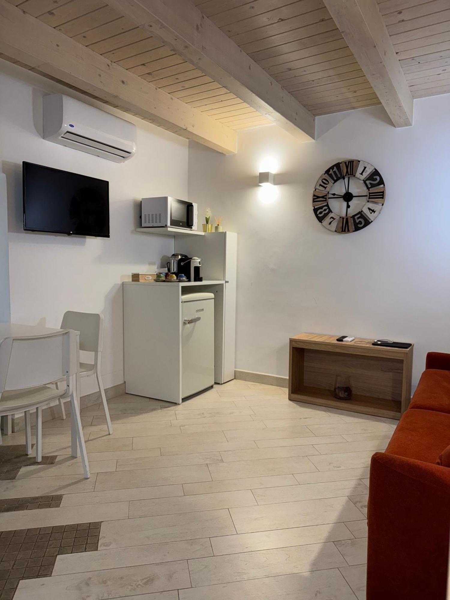 More Apartments Il Ferrarese Μπάρι Δωμάτιο φωτογραφία